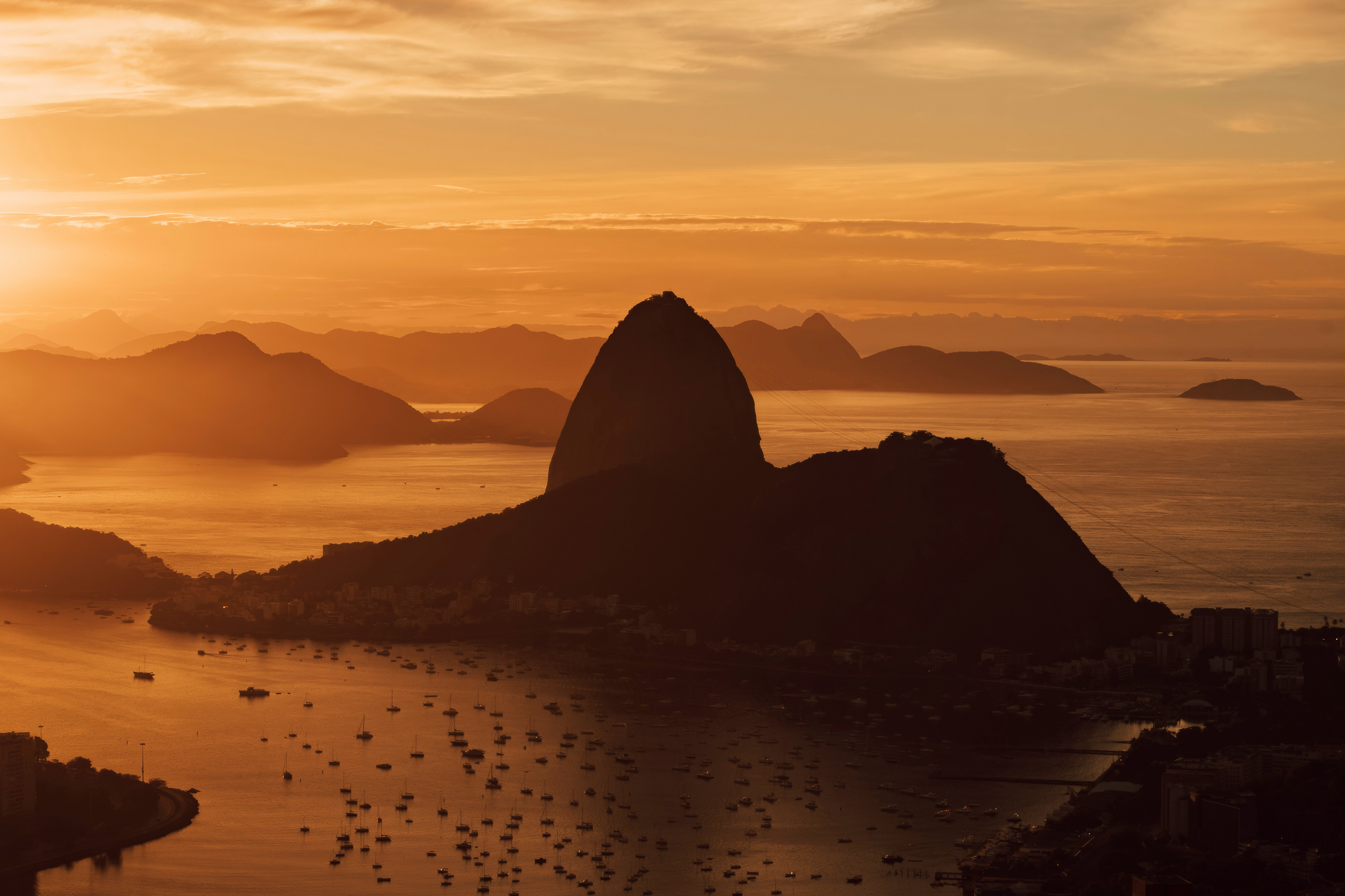 Pão de Açúcar ao amanhecer